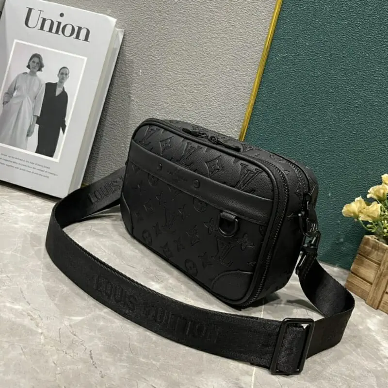 louis vuitton aaa homme mini sac a main s_121122b1